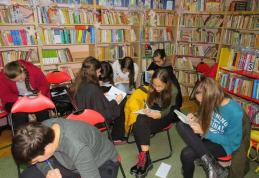 Târg de carte și lansare la Biblioteca Municipală din Dorohoi - FOTO