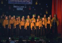 „Carnavalul Zăpezii” 2019 – prima seară de spectacol tradiţional de Crăciun - FOTO