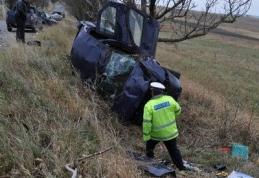 Cinci persoane rănite grav într-un accident la Cucorăni