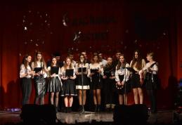 Crăciun la Liceul „Regina Maria” Dorohoi! Atmosfera de sărbătoare e în sufletul tinerilor - FOTO