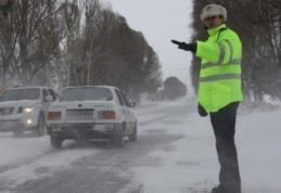 Recomandări ale polițiștilor pentru circulația pe timpul iernii