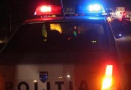 Șofer beat urmărit de polițiștii rutieri și cei de frontieră după ce a lovit un pieton și a părăsit locul accidentului