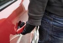 Adolescentul care a furat o mașină în noaptea de revelion, a fost reținut