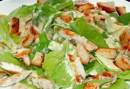 Salată Caesar