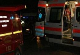ACCIDENT GRAV între un autoturism și un microbuz! TREI persoane au fost rănite