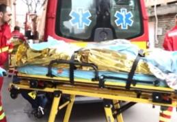 Gest halucinant! Și-a stropit concubina cu benzină și i-a dat foc, dar a ajuns să ardă și el ca o torță