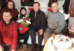 „Cetățean centenar” din Dorohoi sărbătorit de rude și autorități - FOTO
