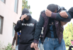 Șase moldoveni cercetați după ce au bătut și tâlhărit doi bătrâni din Curtești