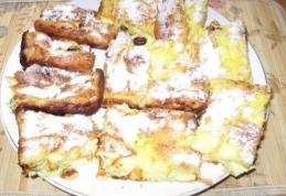 Placintă creaţă cu branză dulce şi stafide     