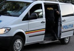 Percheziții la șase imobile a unui patron din Broscăuţi cercetat pentru evaziune fiscală