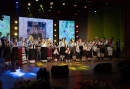 Momente de neuitat cu Fetele din Botoșani și „Lăutarii” din Chișinău în spectacolul „Hai la Botoșani”, ediția a III-a - FOTO