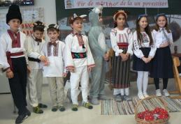 „Fir de mărțișor de la un povestitor”, la Școala Cornerstone Dorohoi - FOTO