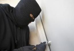 Tineri cercetați pentru furt calificat