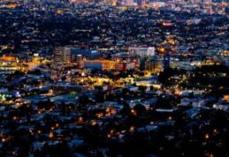 Mod inedit de susținere a medicilor! Duminică seară, la ora 22.00, românii ies la ferestre și luminează cu telefoanele