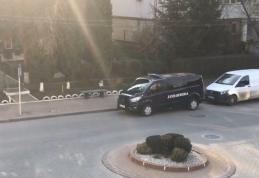 La fel ca în toată țara, la Dorohoi, mașinile de Poliție și Jandarmerie au difuzat în megafoane „Deșteaptă-te române!” - VIDEO