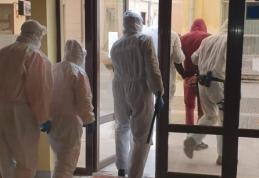 Bărbatul care a încercat să fugă din carantină încătușat de jandarmi după o nouă ispravă - FOTO