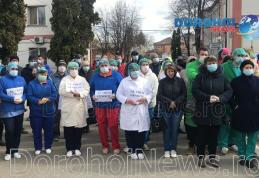 Protest la Spitalul Dorohoi! Cadrele medicale refuză transformarea unității în spital COVID-19 - FOTO
