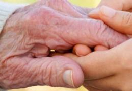 Peste 800 de pachete din sponsorizări oferite vârstnicilor de Primăria Dorohoi