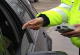 Botoșănean beat și cu permisul anulat oprit în trafic după ce a fost reclamat de către un alt șofer
