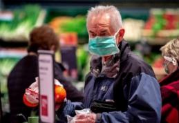Se schimbă intervalul orar în care persoanele peste 65 de ani pot ieşi din casă