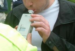 Pericol public pe șosele. Bărbat reținut după ce a fost prins la volan fără permis și cu alcoolemie uriașă!