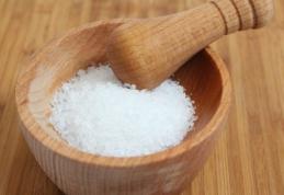 Cum să scapi de mătreață cu sare de masă