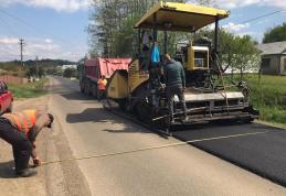 Au început lucrările de asfaltare pe DJ 292 Dorohoi – Broscăuți. Urmează DJ 291C Hilișeu Horia - Pomârla - FOTO