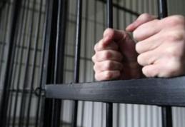 Botoșăneanul care a încălcat ordinul de protecție și-a amenințat soția și rănit fiul, a fost arestat pentru 30 de zile