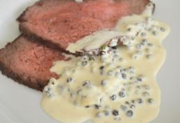 Friptură de vită cu sos de boabe de piper