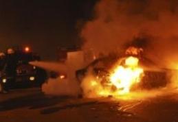 Saucenița: Bărbat decedat într-un autoturism în flăcări