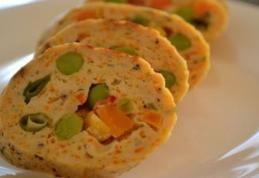  Ruladă din piept de pui cu legume