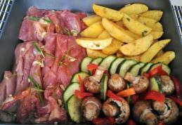 Pulpă de curcan cu legume la cuptor