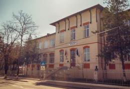 Omagiu profesorilor de la CN „Grigore Ghica” - Reacție la articolul CN „Grigore Ghica” Dorohoi Gaudeamus Igitur! Gând absolvenților din generația 2016