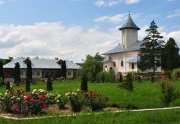 Mănăstirea Gorovei își serbează hramul istoric - Nașterea Sfântului Ioan Botezătorul