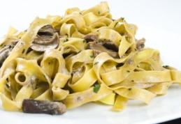 Tagliatelle cu smântână și ciuperci