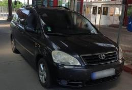 Autoturism radiat din circulaţie, descoperit în P.T.F. Sculeni - FOTO