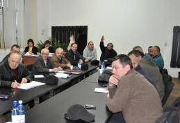 Executivul primăriei avertizat în ședința extraordinară, că încalcă legea - VIDEO