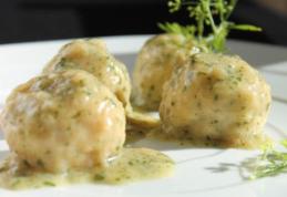 Chifteluțe cu sos de smântână și ciuperci