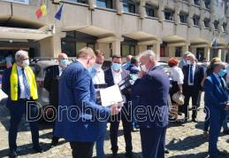 Organizația PNL Botoșani și-a depus candidaturile pentru alegerile locale - FOTO