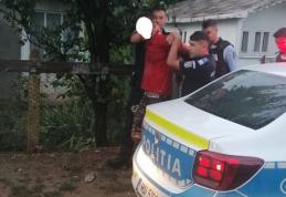 Tânăr arestat după ce și-a terorizat fosta soție și a sărit la bătaie la polițiști - FOTO