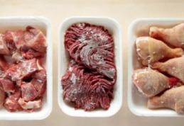 Cât poate fi păstrată carnea la congelator până să se strice