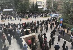 Preotul Constantin Muha a fost înhumat în curtea Bisericii Sf. Vineri din Dorohoi – VIDEO / FOTO