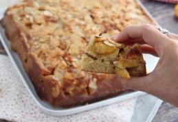 Tartă răsturnată cu prune și migdale