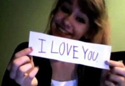 Video tulburător: O adolescentă s-a filmat în timp ce îşi dezvăluia povestea tragică