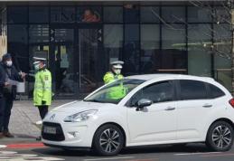 Controale și amenzi în județul Botoșani. Oamenii legii verifică dacă oamenii poartă mască