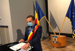 Primarul Dorin Alexandrescu și consilierii locali au depus jurământul și au fost învestiți în funcții – FOTO
