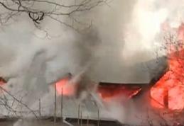 Tragic! Un bărbat de 70 ani și-a pierdut viața într-un incendiu care i-a cuprins locuința