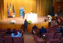 Cei șapte consilieri județeni care au completat plenul au depus astăzi jurământul – FOTO