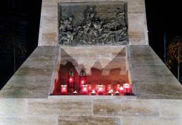 Moment de reculegere și lumânări aprinse la Dorohoi pentru victimele incendiului de la Piatra Neamț