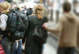 Hoţul „talentat” care i-a furat unei tinere portofelul din rucsac a fost reținut